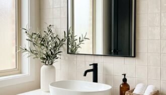 miroir arche noir carrelage creme