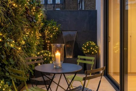 terrasse urbaine mur vegetal lumieres