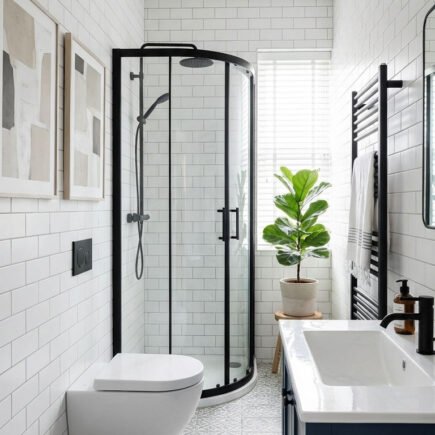 douche arrondie noire meuble bleu