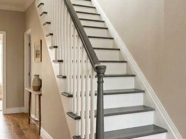 escalier bois gris blanc classique